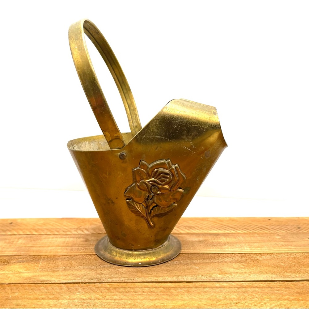 Vintage Brass Coal Scuttle with Embossed Rose – Fireplace Bucket